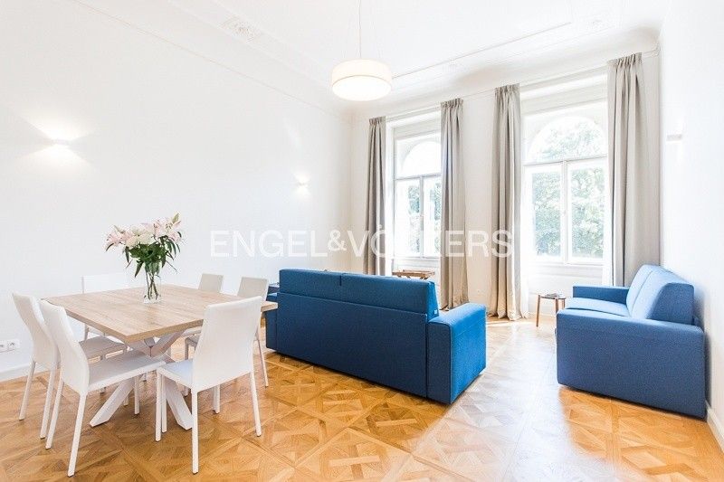 3+1, Bolzanova, Praha, 93 m²