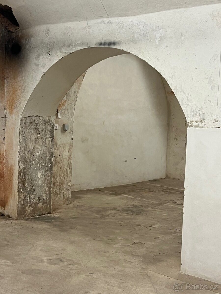 Garáže, Třešť, 589 01 - 1