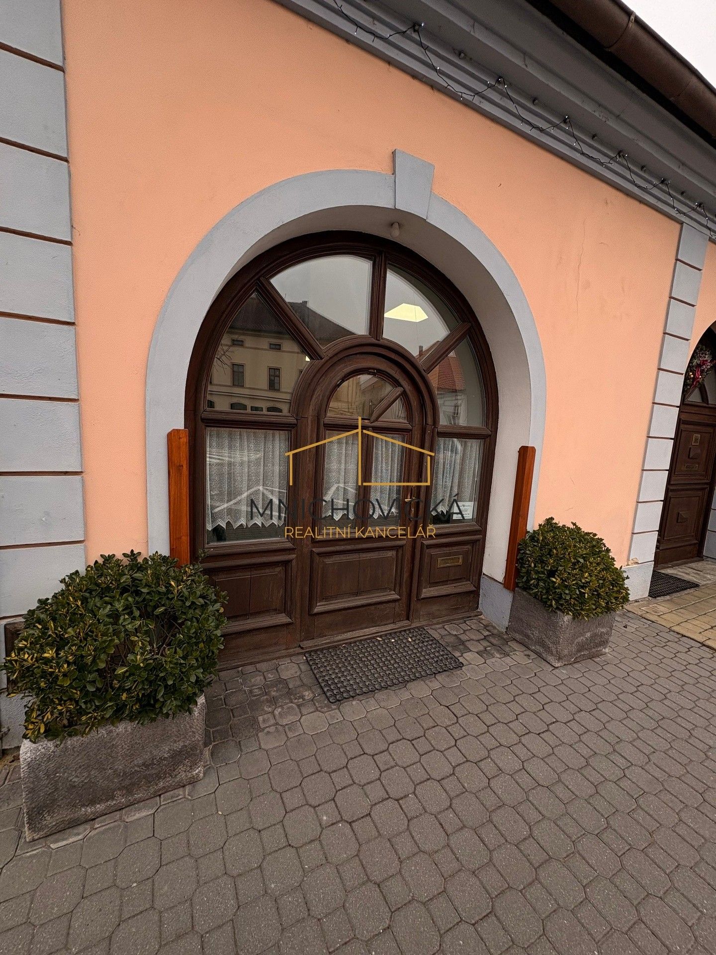 Kanceláře, Náměstí, Žebrák, 68 m²