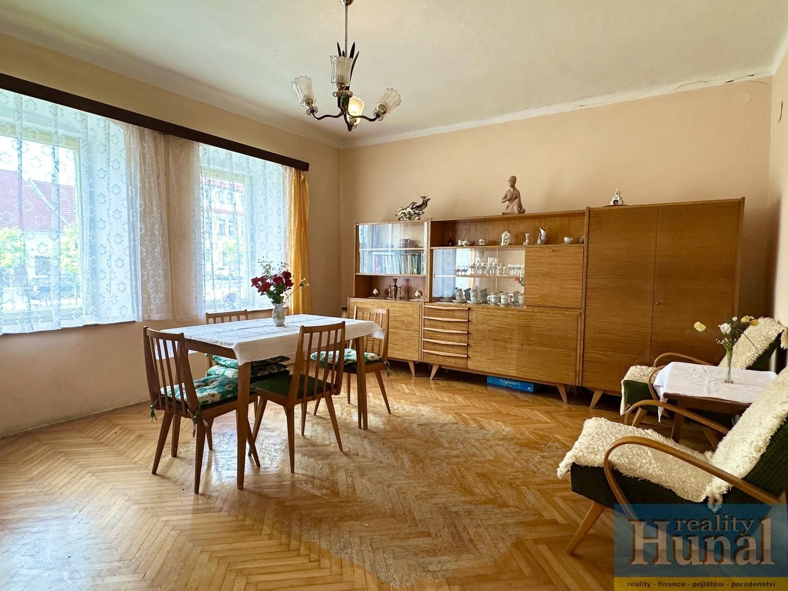 Prodej rodinný dům - Mariánské náměstí, Černovice, 73 m²