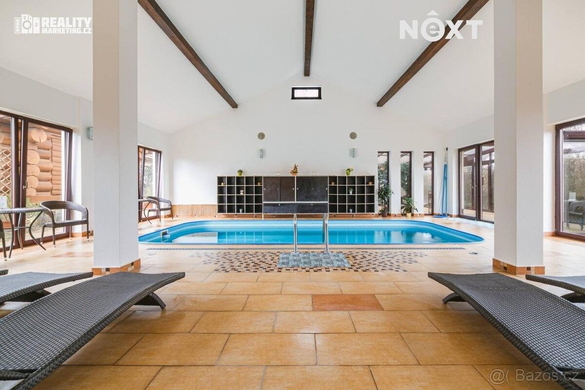 Prodej restaurace - Rousínov u Vyškova, 683 01