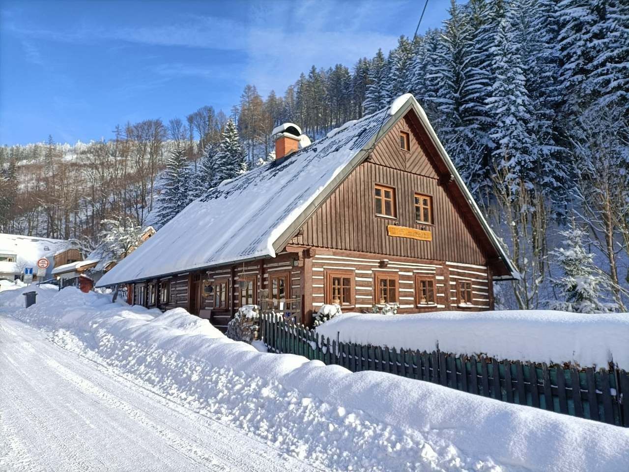 Chaty, Černý Důl, Královéhradecký kraj - 1