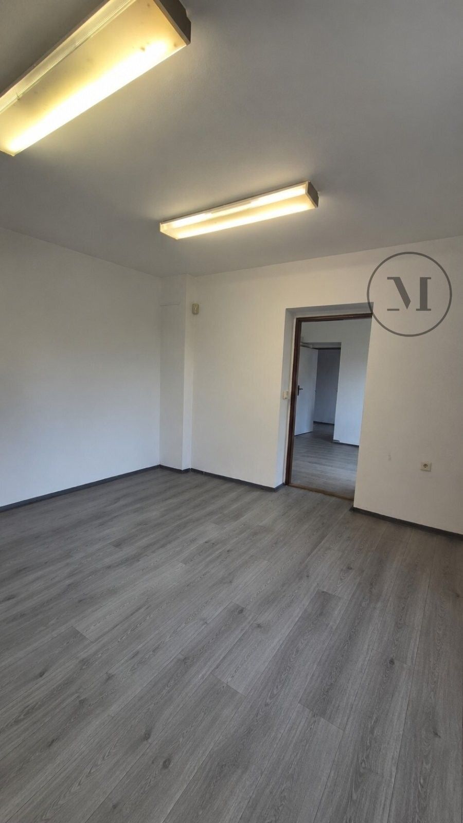 Pronájem kancelář - Hlinská 415, České Budějovice 4, 28 m² - 5