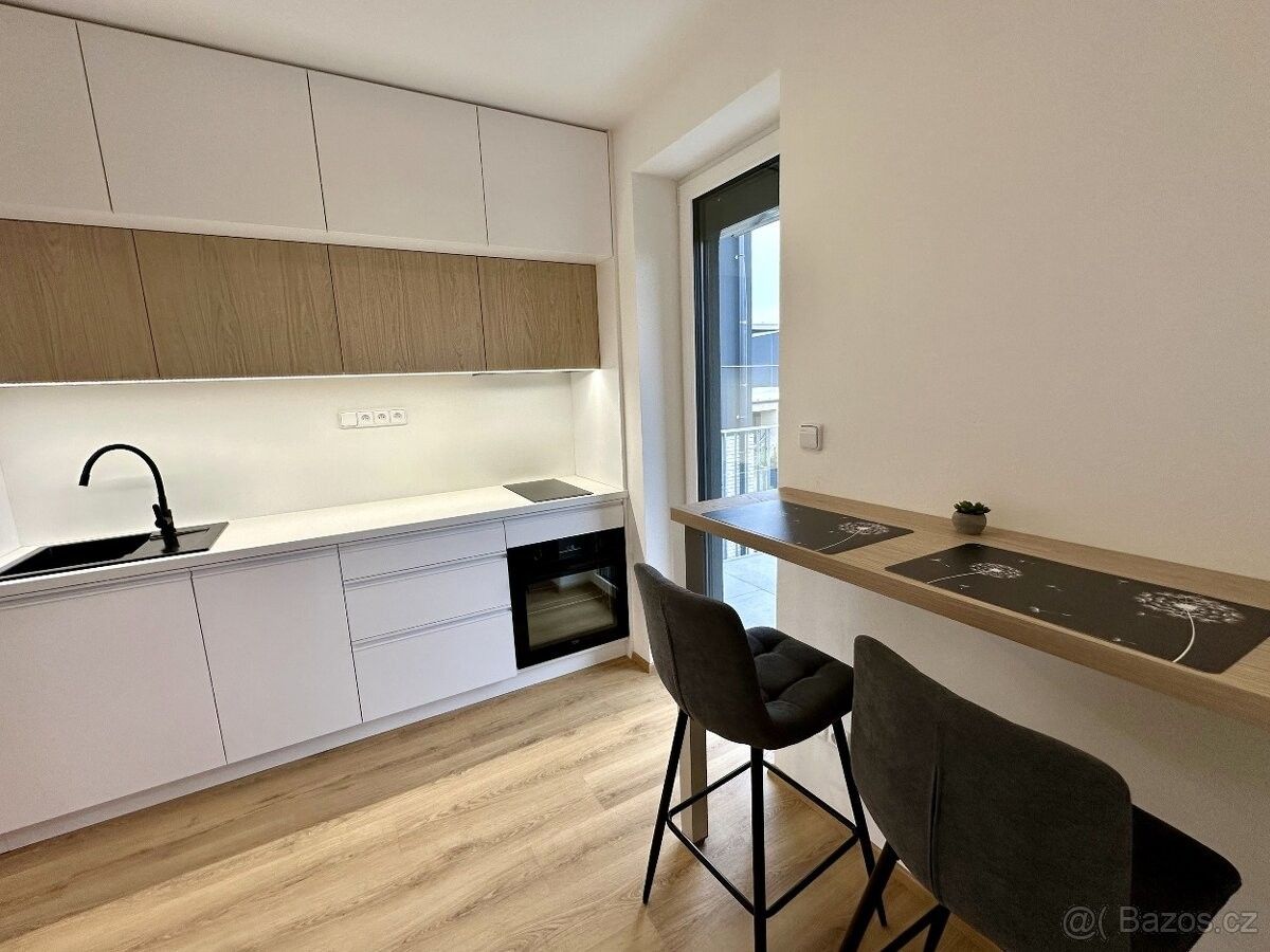 Pronájem byt - Zlín, 763 02