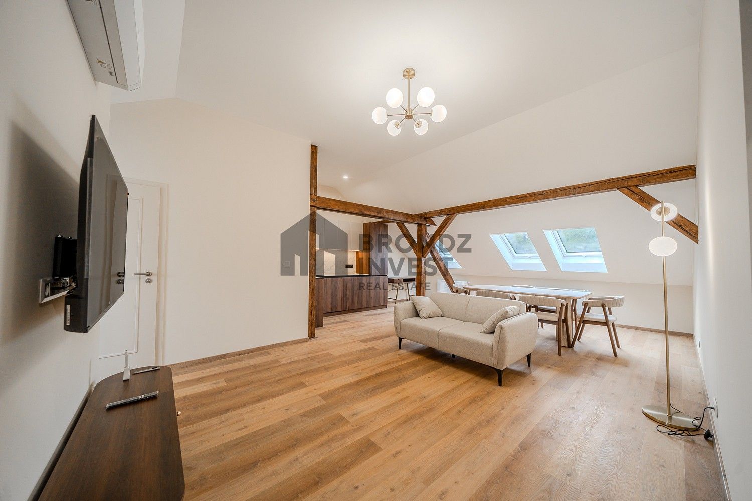 Byt 1+kk · 70 m² · Praha, Hlavní město Praha - 3