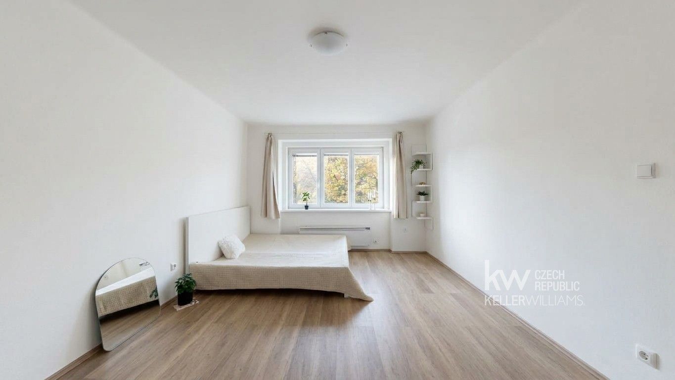 Byt 1+1 · 33 m² · Pod strojírnami 636, Praha Vysočany - 4