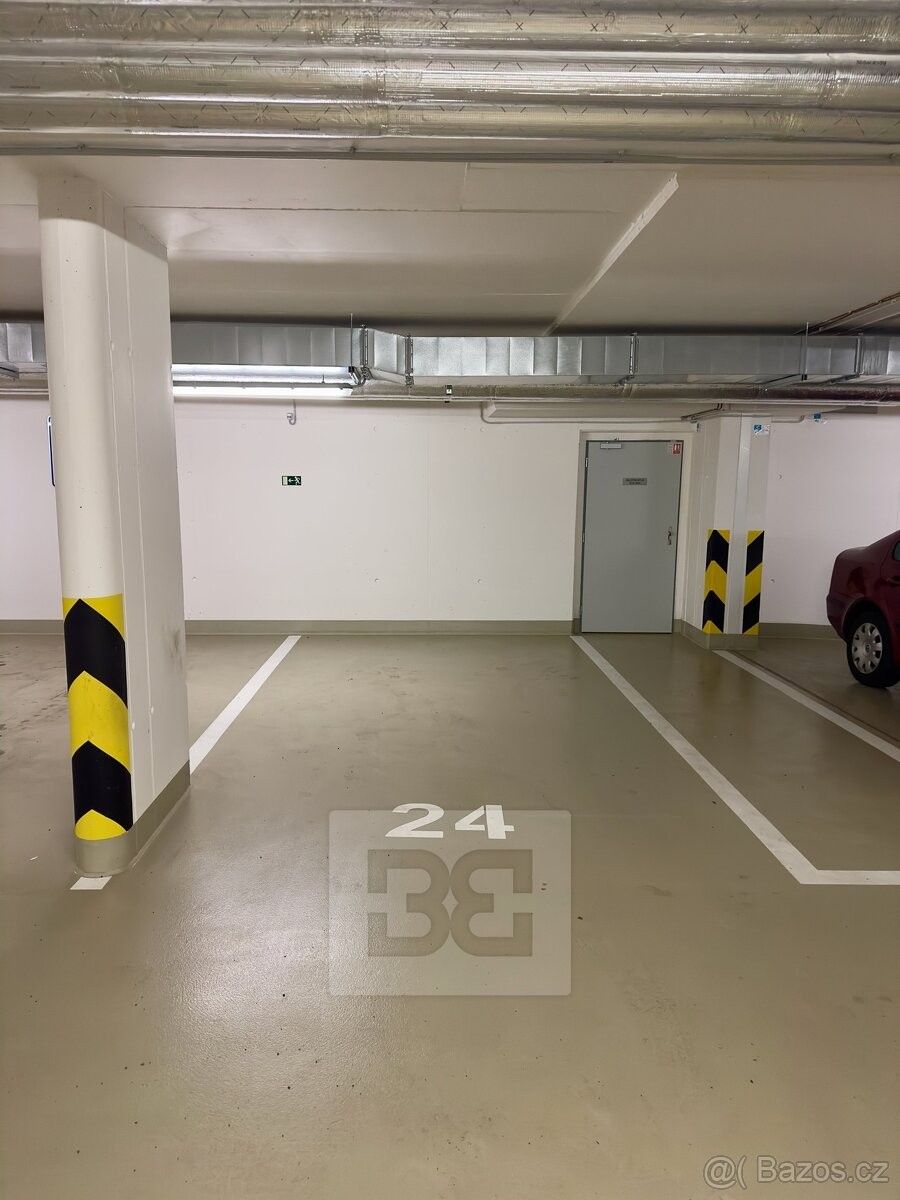 Garáže, Praha, 155 21