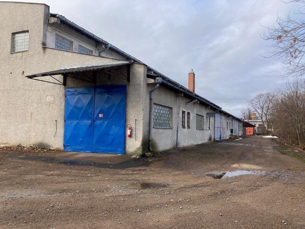 Pronájem výrobní prostory - Oselce, 2 m²