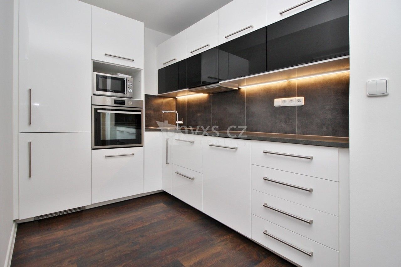 2+kk, Píškova, Praha, 45 m²