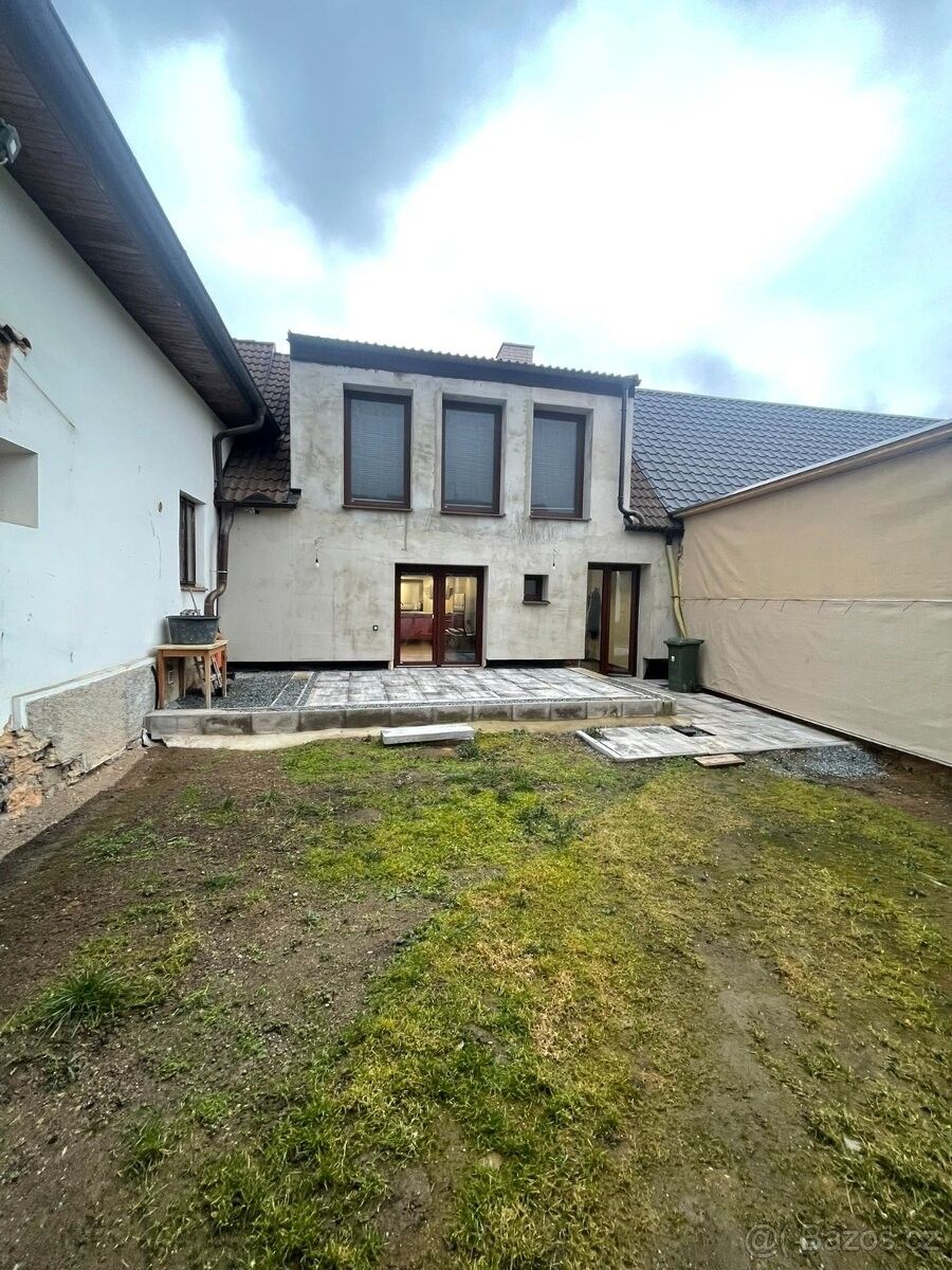 Prodej rodinný dům - Starý Plzenec, 332 02