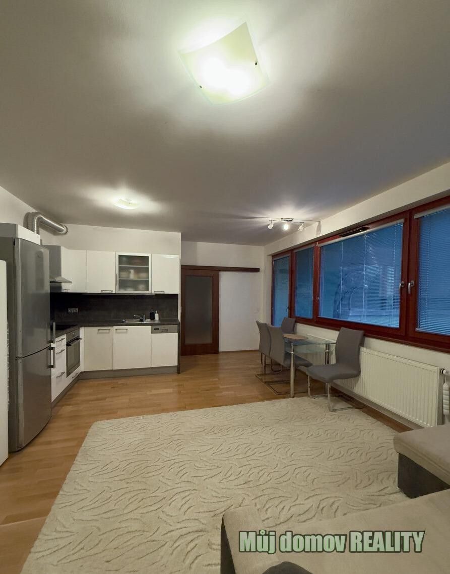 2+kk, Teplická, Praha, 48 m²