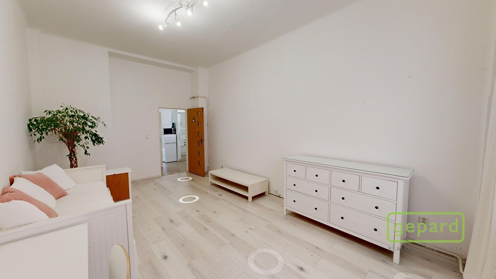 Pronájem byt 2+1 - V háji, Praha, 49 m²