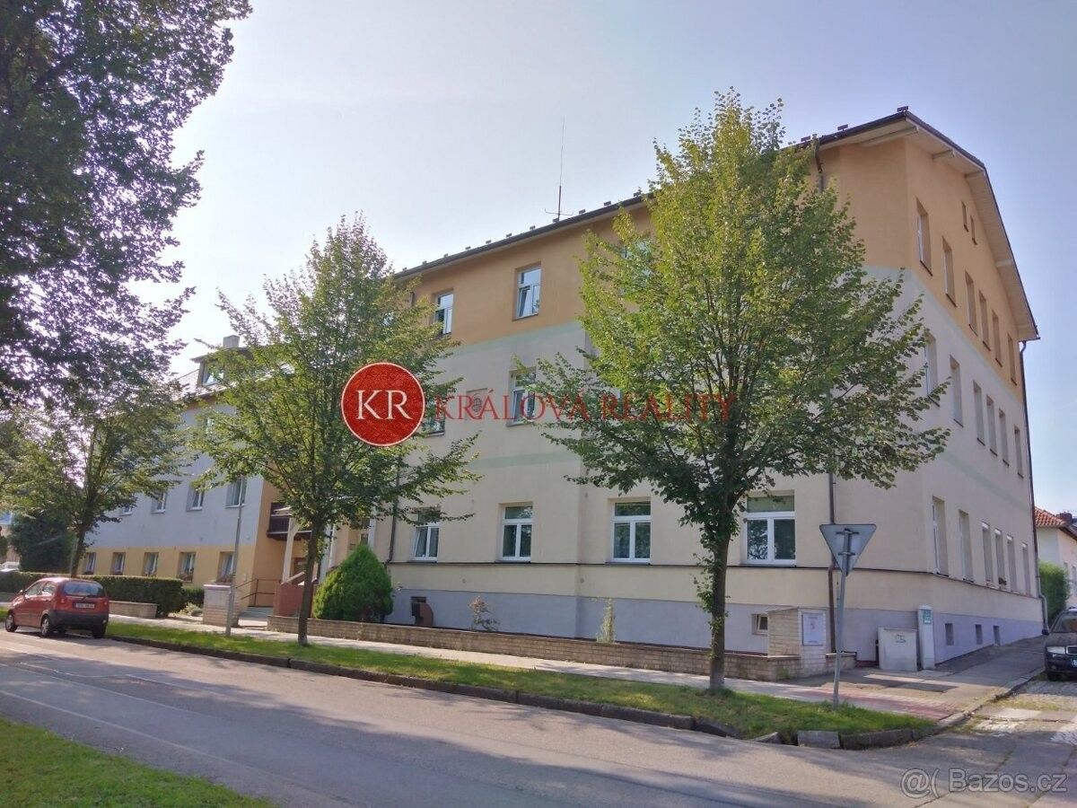 Byty, Volary, 384 51