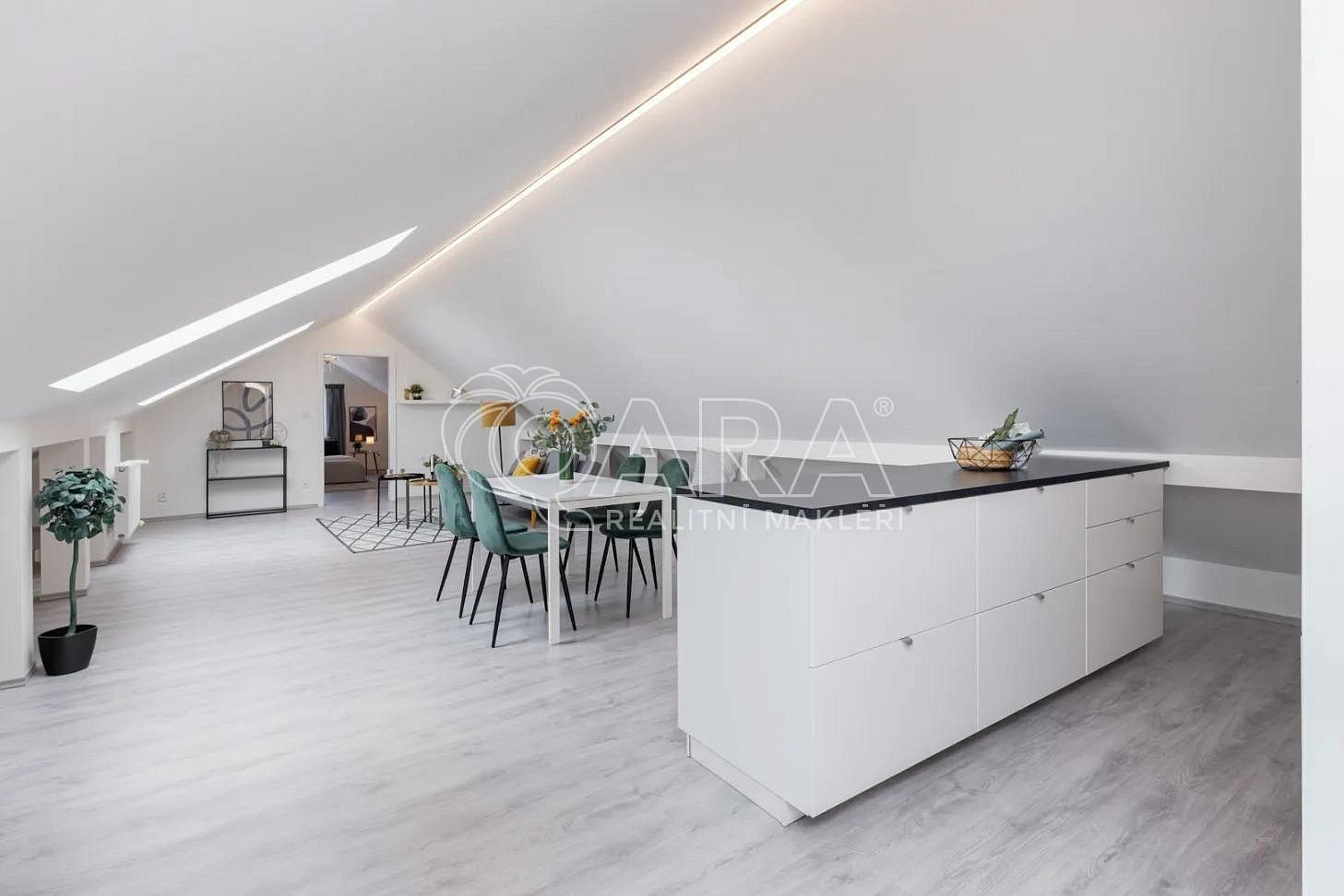 Prodej byt 2+kk - Říčanská, Říčany - Radošovice, okres Praha-východ, 79 m² - 5