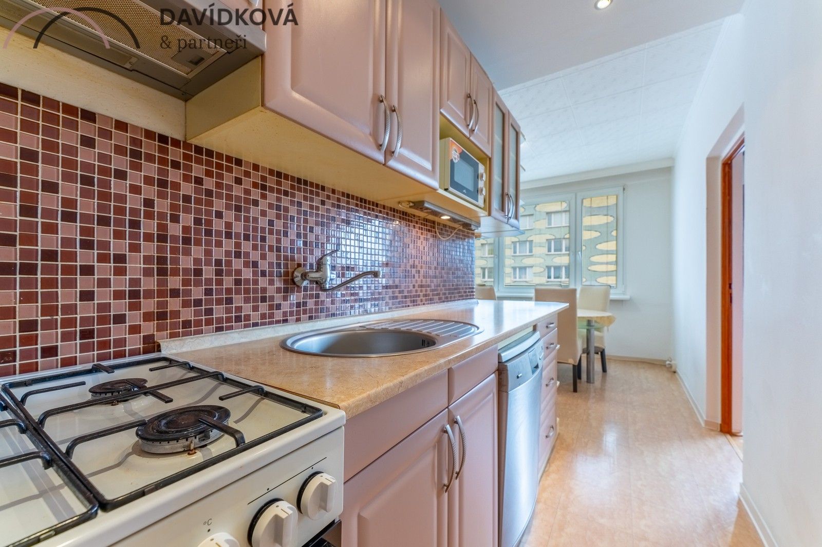 Prodej byt 3+1 - Jahodová 2888, Praha, 71 m²