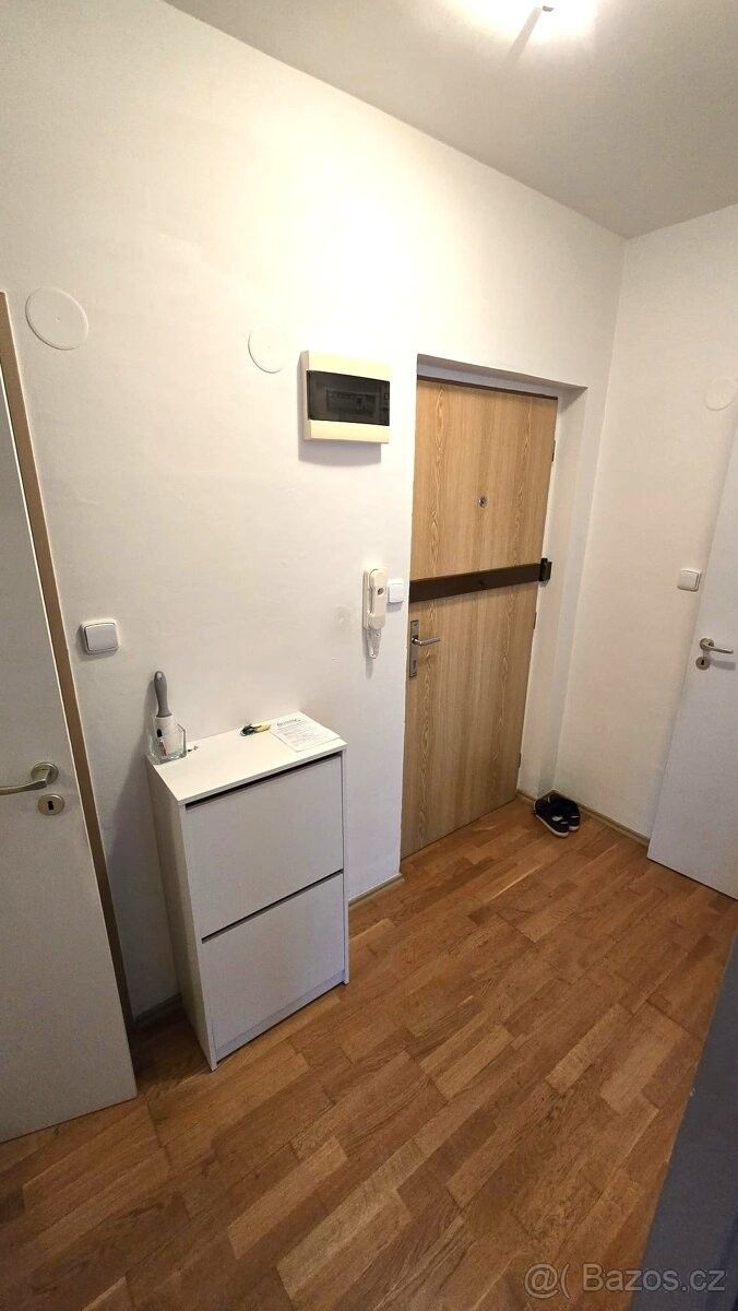 Pronájem byt - Velké Přílepy, 252 64