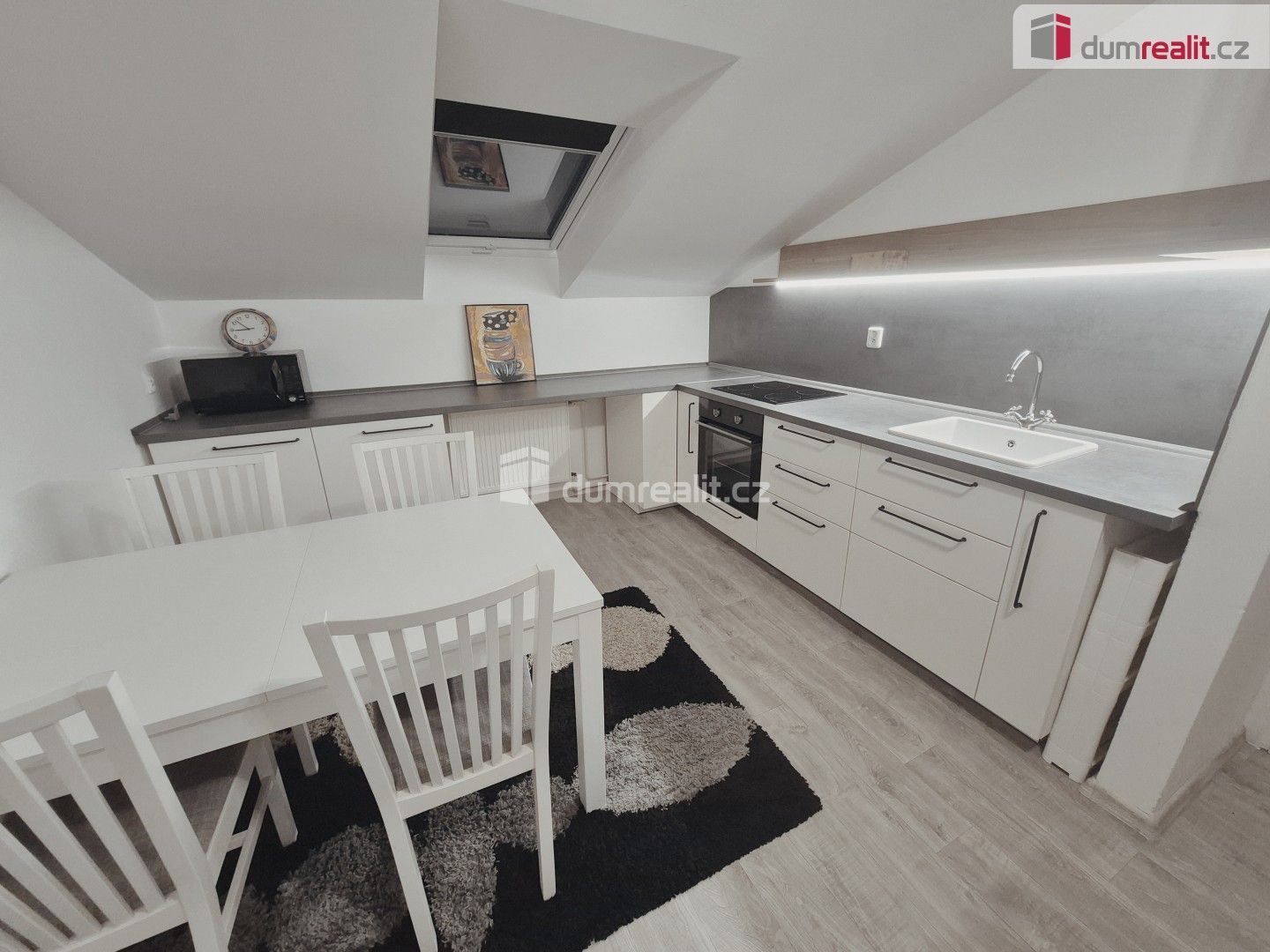 2+1, Lužická, Hoštka, 59 m²