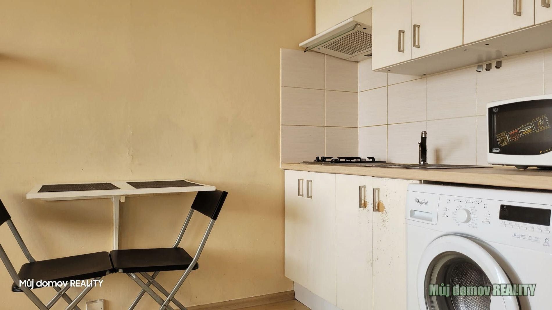 Pronájem byt 1+kk - Vavřenova, Praha, 28 m²