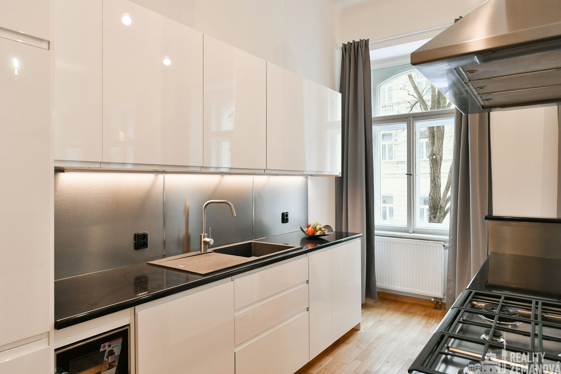 Pronájem byt 3+kk - Mánesova, Praha, 118 m²