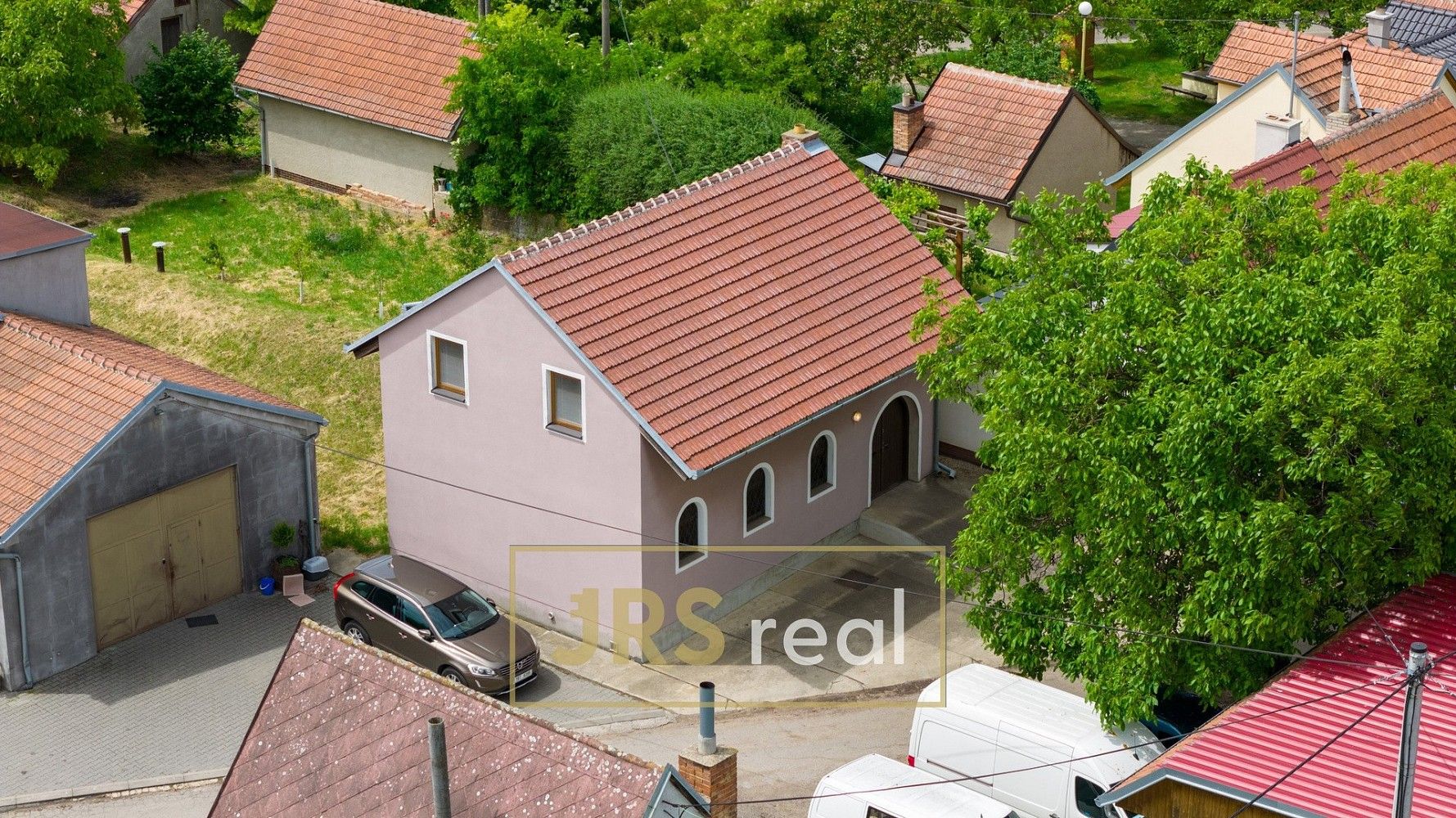 Ubytovací zařízení, 285 m²