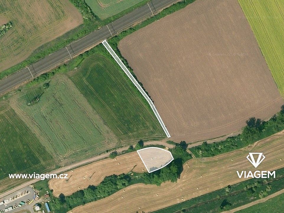 Zemědělský pozemek, 1 135 m²