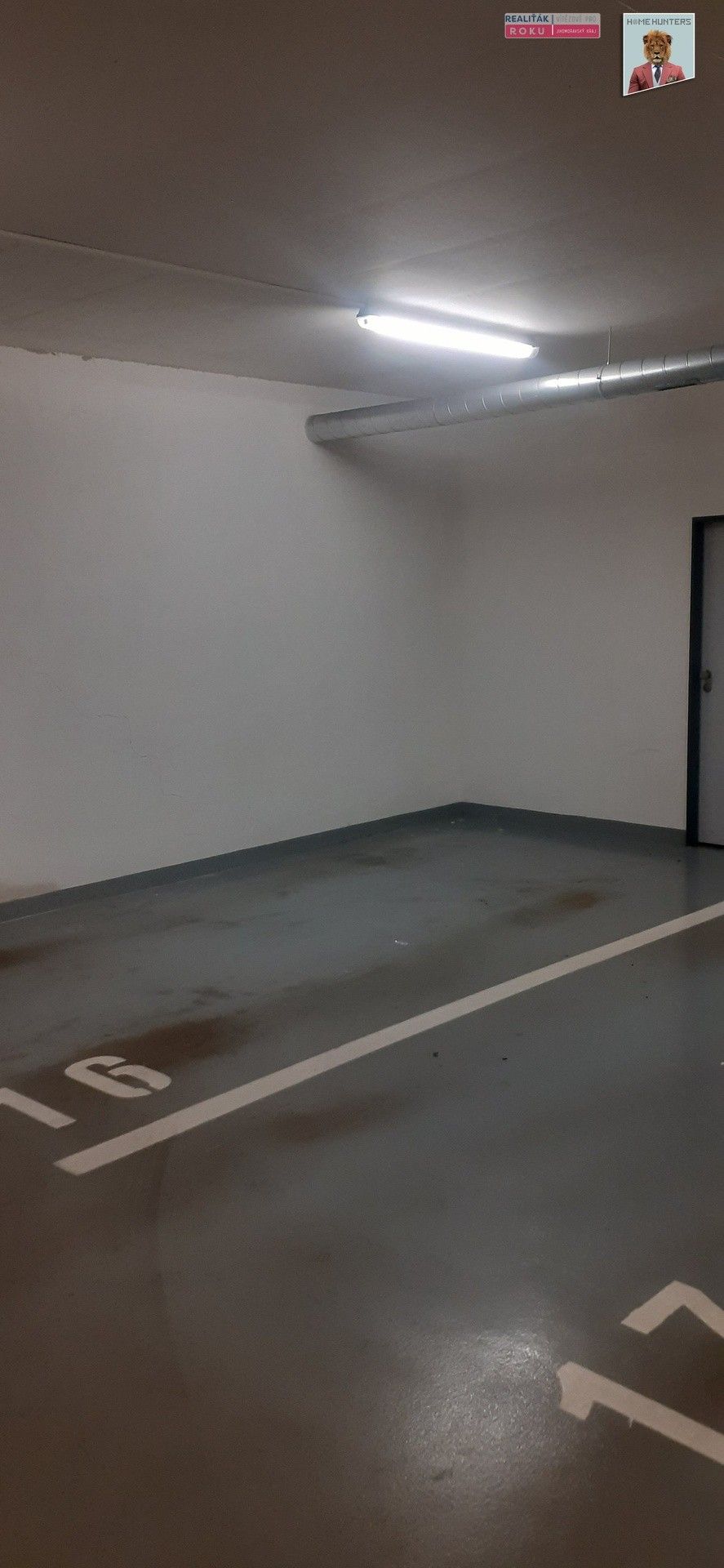 Pronájem garáž - Česko, 15 m²
