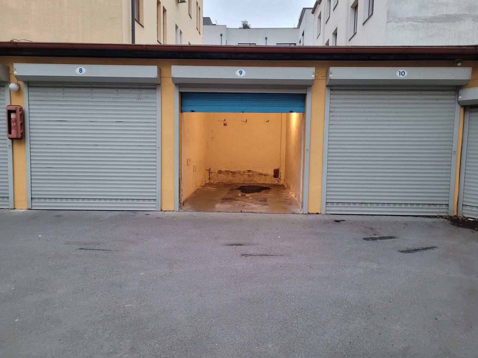 Pronájem garáž - Na Bělidle, Praha - Smíchov, 15 m² - 2