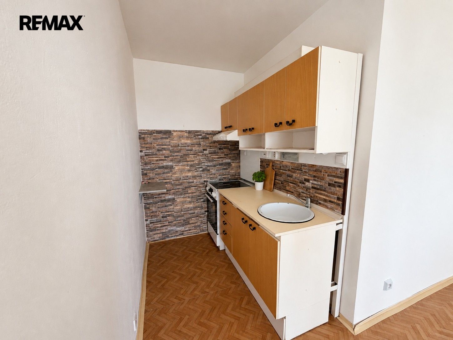 2+kk, Kpt. Nálepky 906, Podbořany, 40 m² - 1
