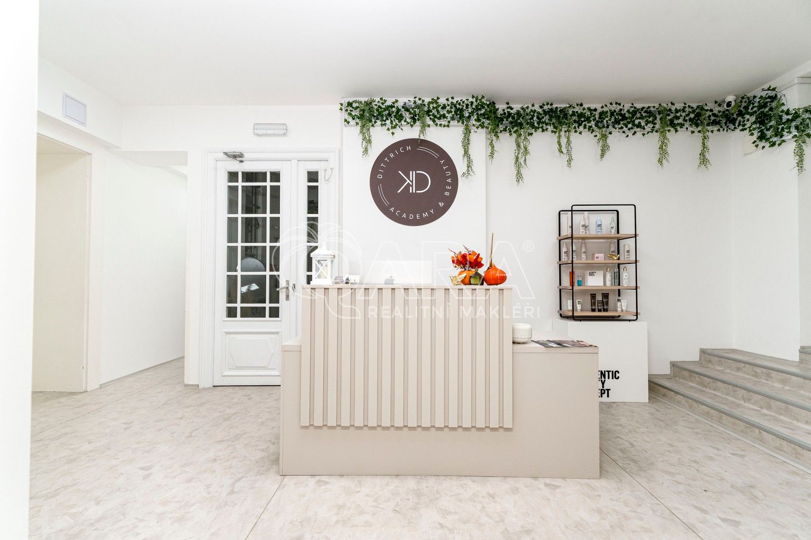 Pronájem komerční - Přívozská, Ostrava, 51 m²