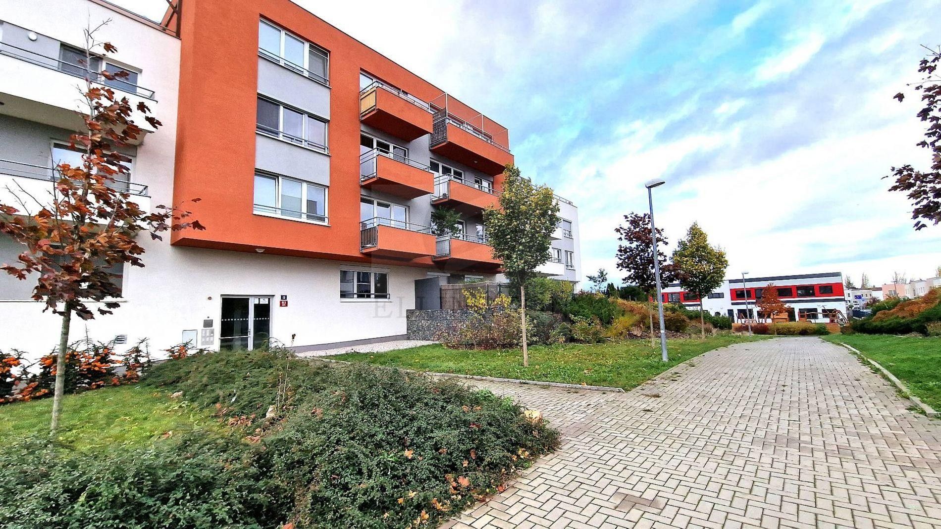 2+kk, Hlučkova, Praha, 59 m²