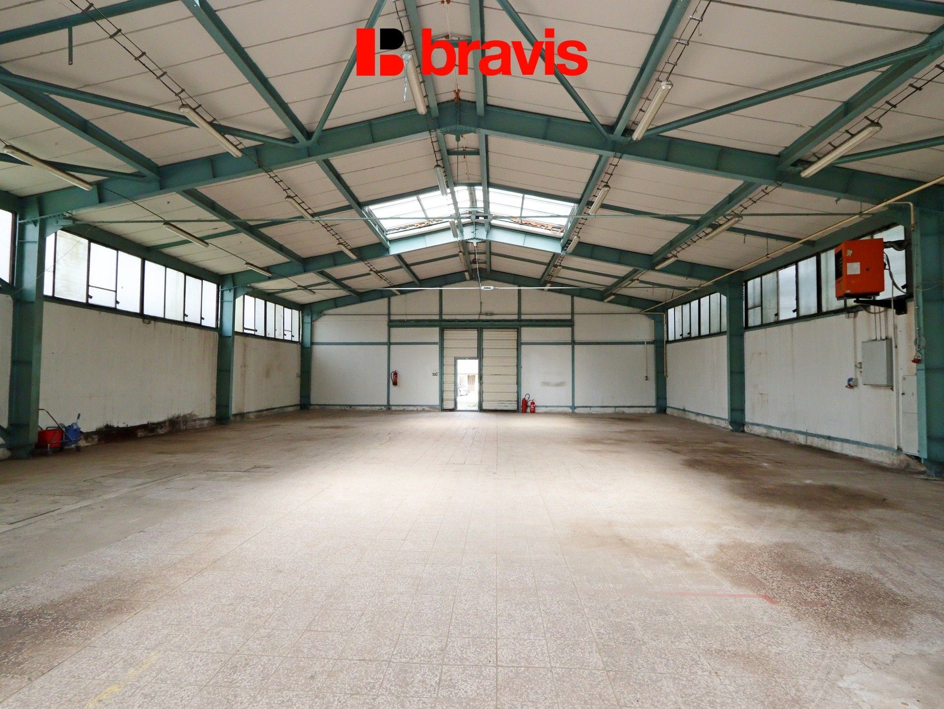 Pronájem sklad - Dukelská třída, Brno, 410 m²