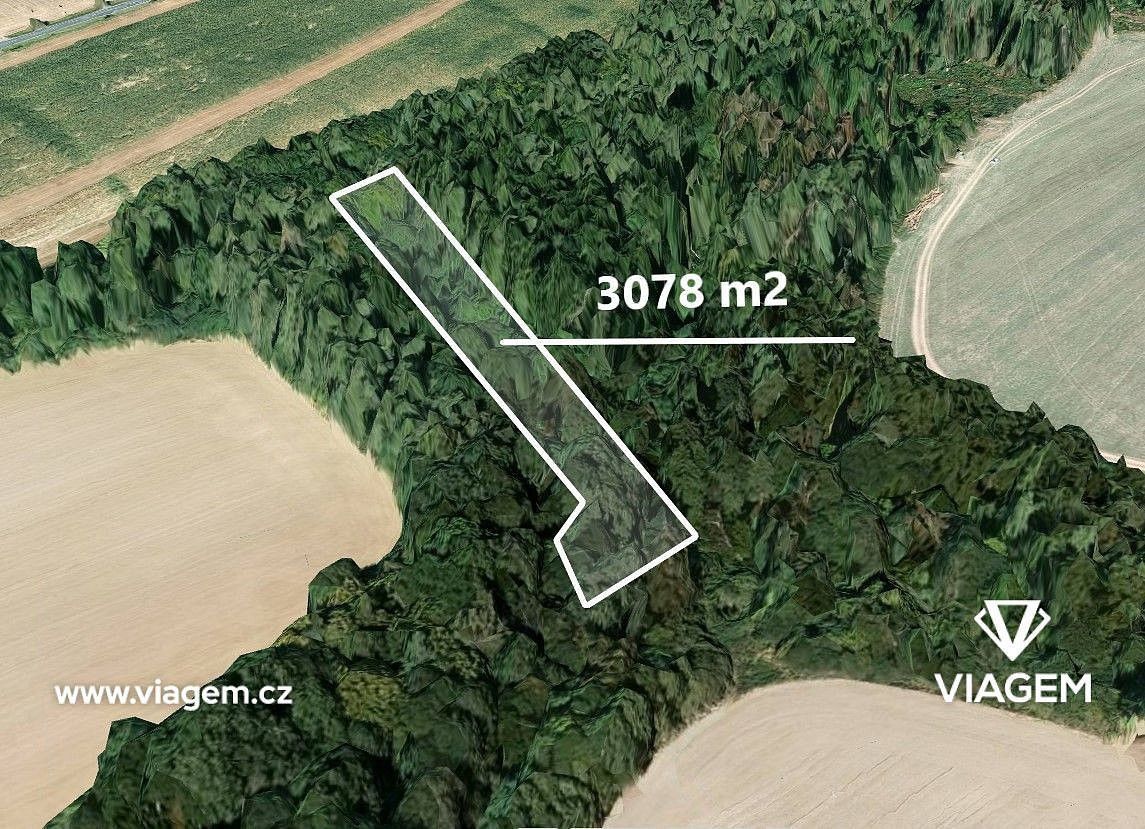Les, 3 078 m²