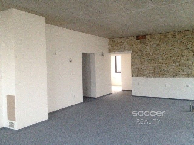 Pronájem kancelář - Mezihoří, Praha, 90 m²