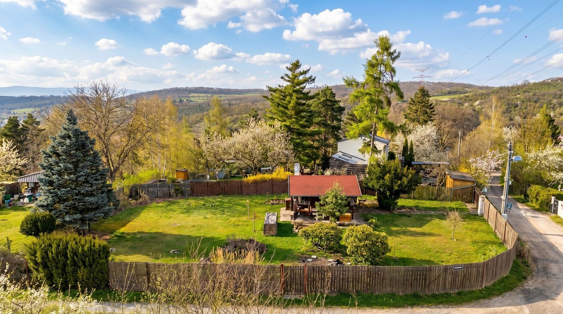 Chalupy, Zadní Třebaň, okres Beroun, Středočeský kraj, 29 m²
