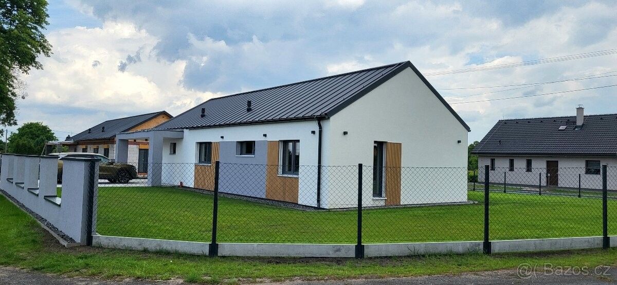 Rodinné domy, Petřvald u Karviné, 735 41