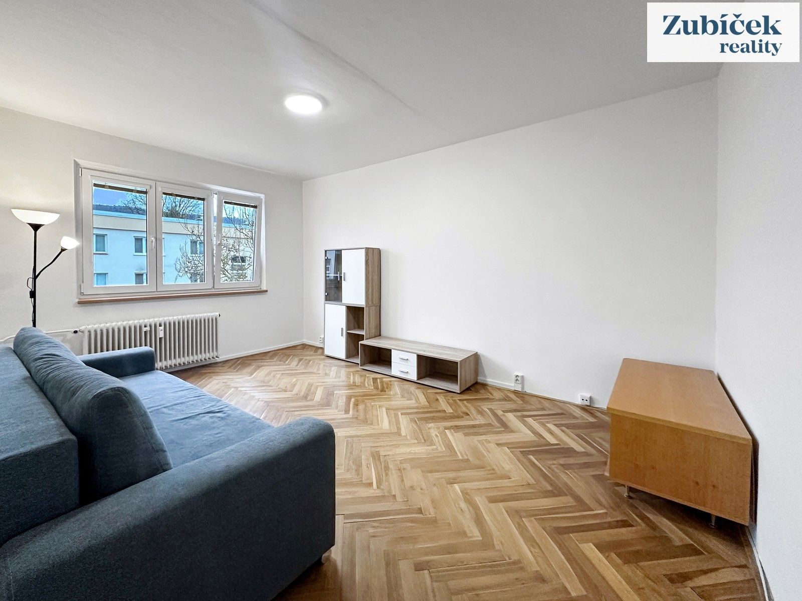 Pronájem byt 2+1 - M. Knesla, Zlín, 60 m²