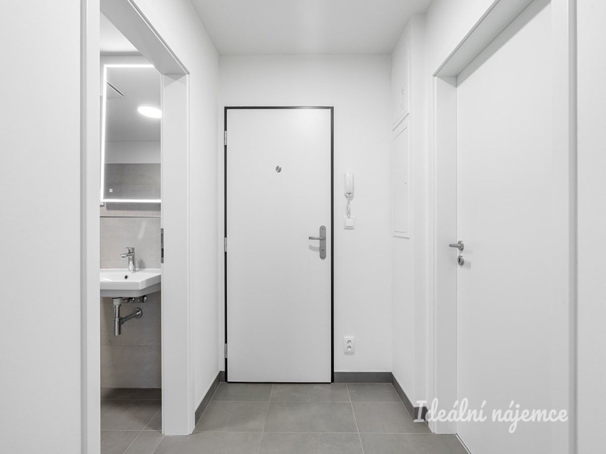 Pronájem byt 2+kk - Augustina Lukeše, Brandýs nad Labem-Stará Boleslav, 48 m²