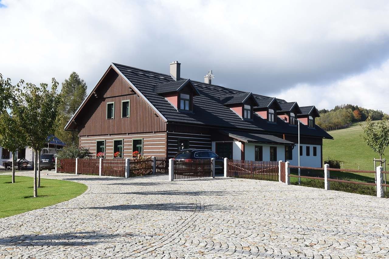 Chaty, Stružinec u Lomnice nad Popelkou, Liberecký kraj - 1