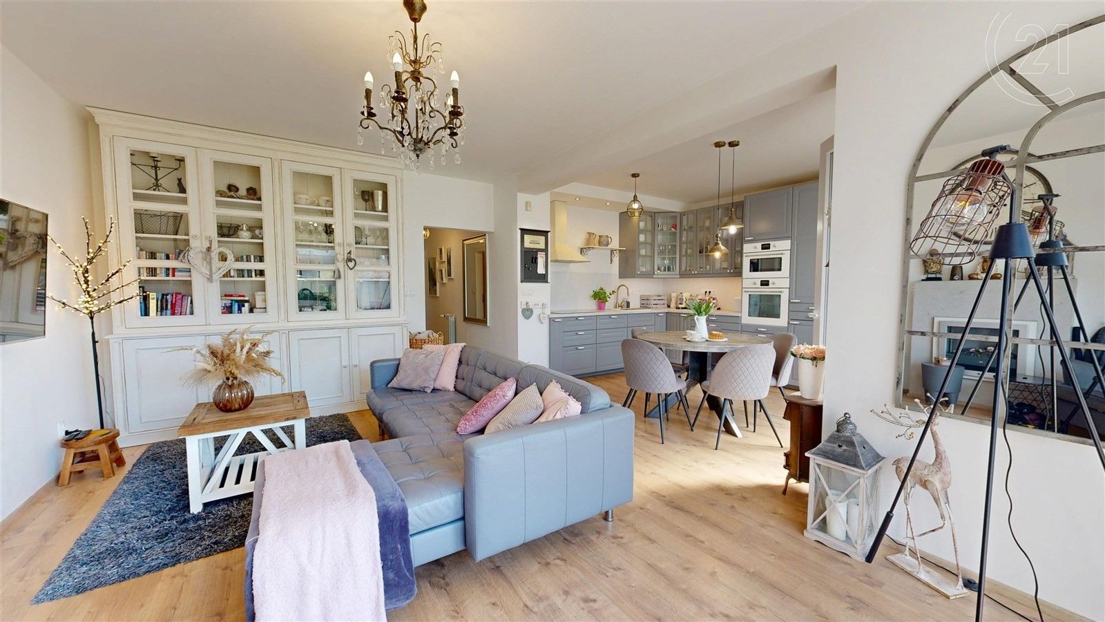 Prodej rodinný dům - Zálužická, Praha, 136 m²