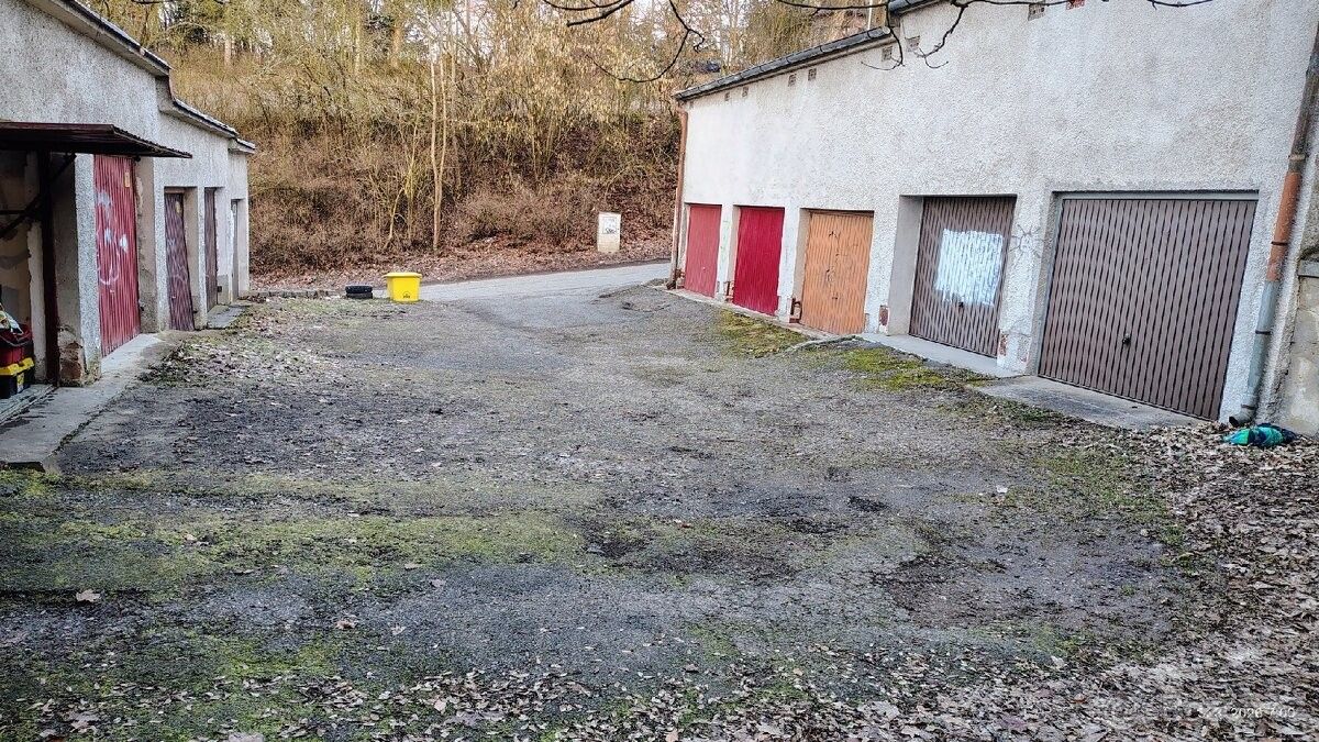 Garáže, Tábor, 390 03