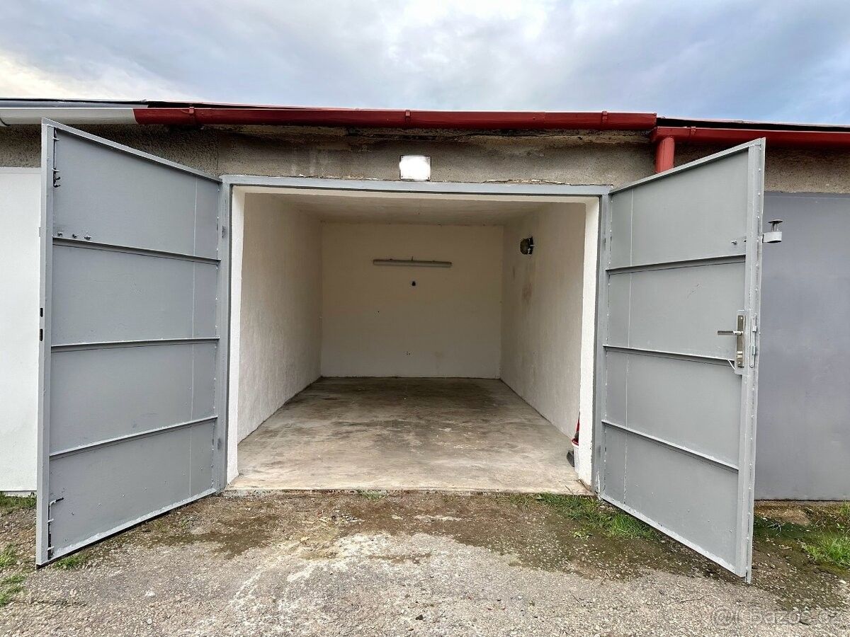 Garáže, Hybrálec, 586 01