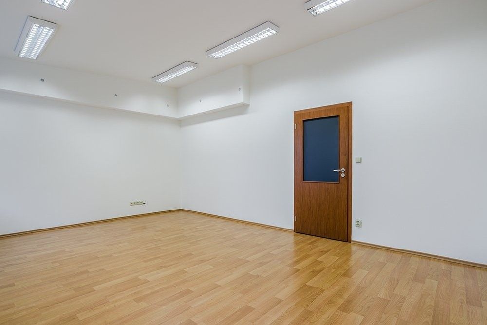 Pronájem kancelář - Nademlejnská 683, Praha, 29 m²