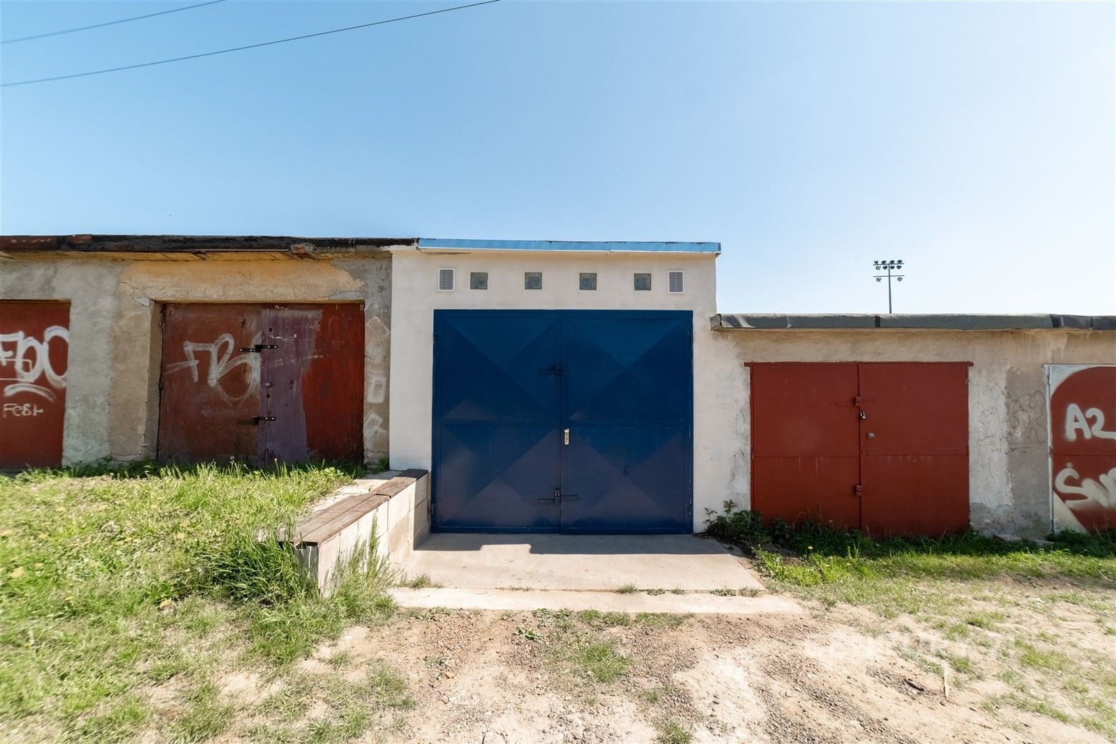 Garáže, U kolejí , Praha, 21 m² - 1