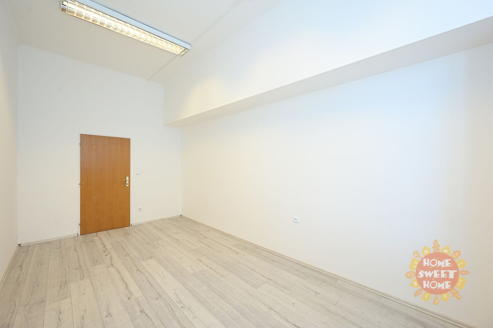 Pronájem kancelář - Londýnská, Praha, 23 m²