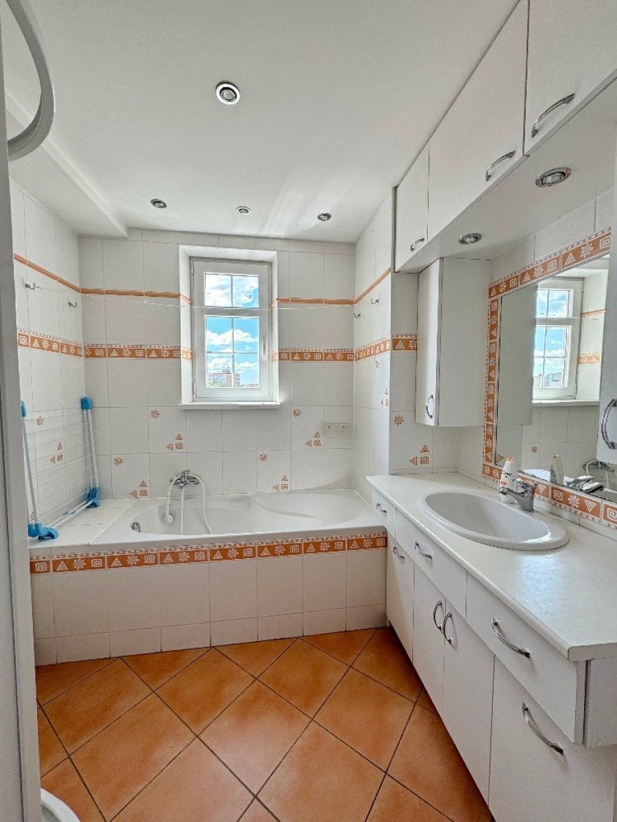 Pronájem byt 4+kk - Podjezd, Prostějov, 110 m² - 5