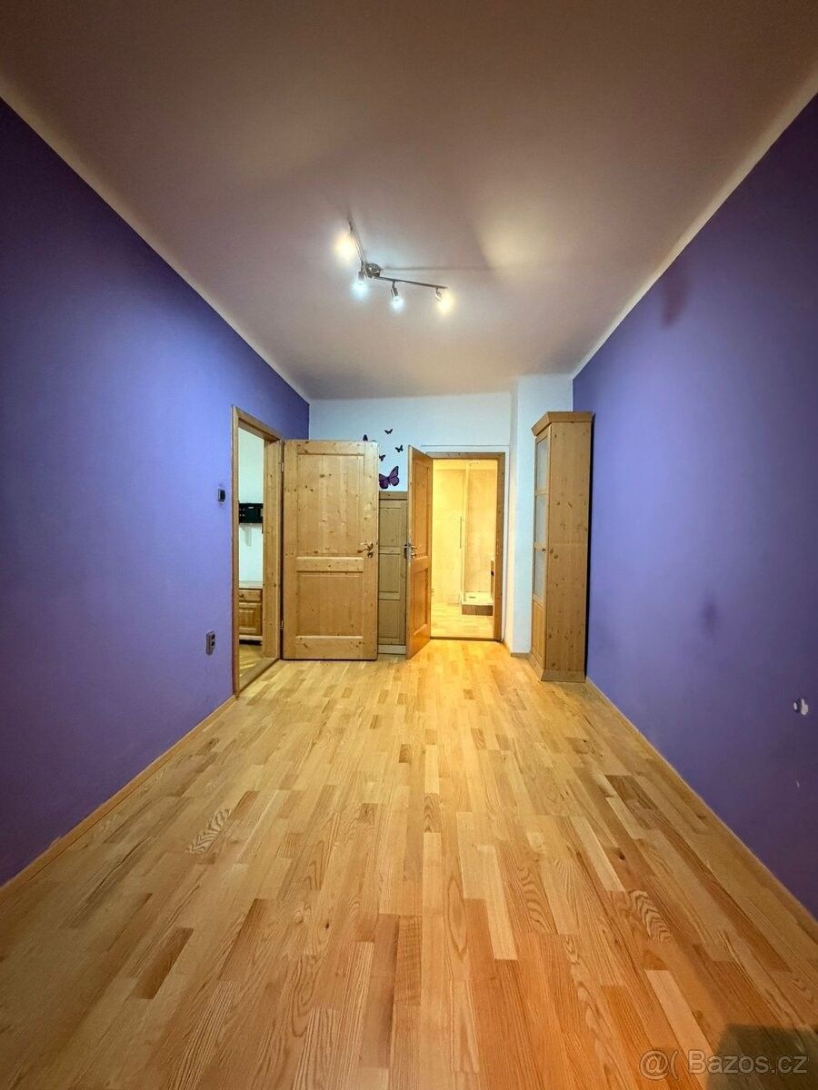 Pronájem byt - Cheb, 350 02