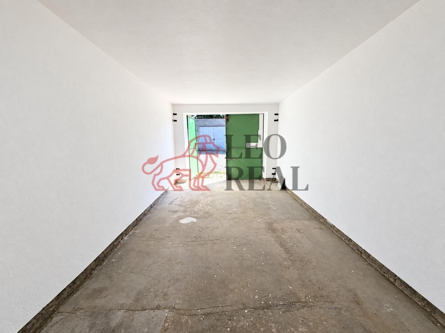 Garáže, Vojanova, Opava, 19 m² - 1