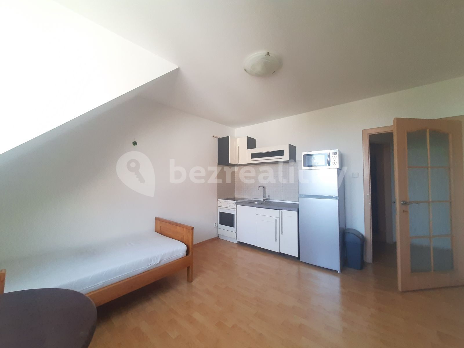 1+kk, Přemyšlenská, Praha - Kobylisy, 23 m² - 1