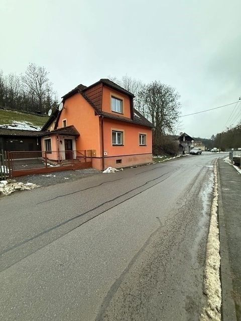 Rodinné domy, Banín, 190 m²