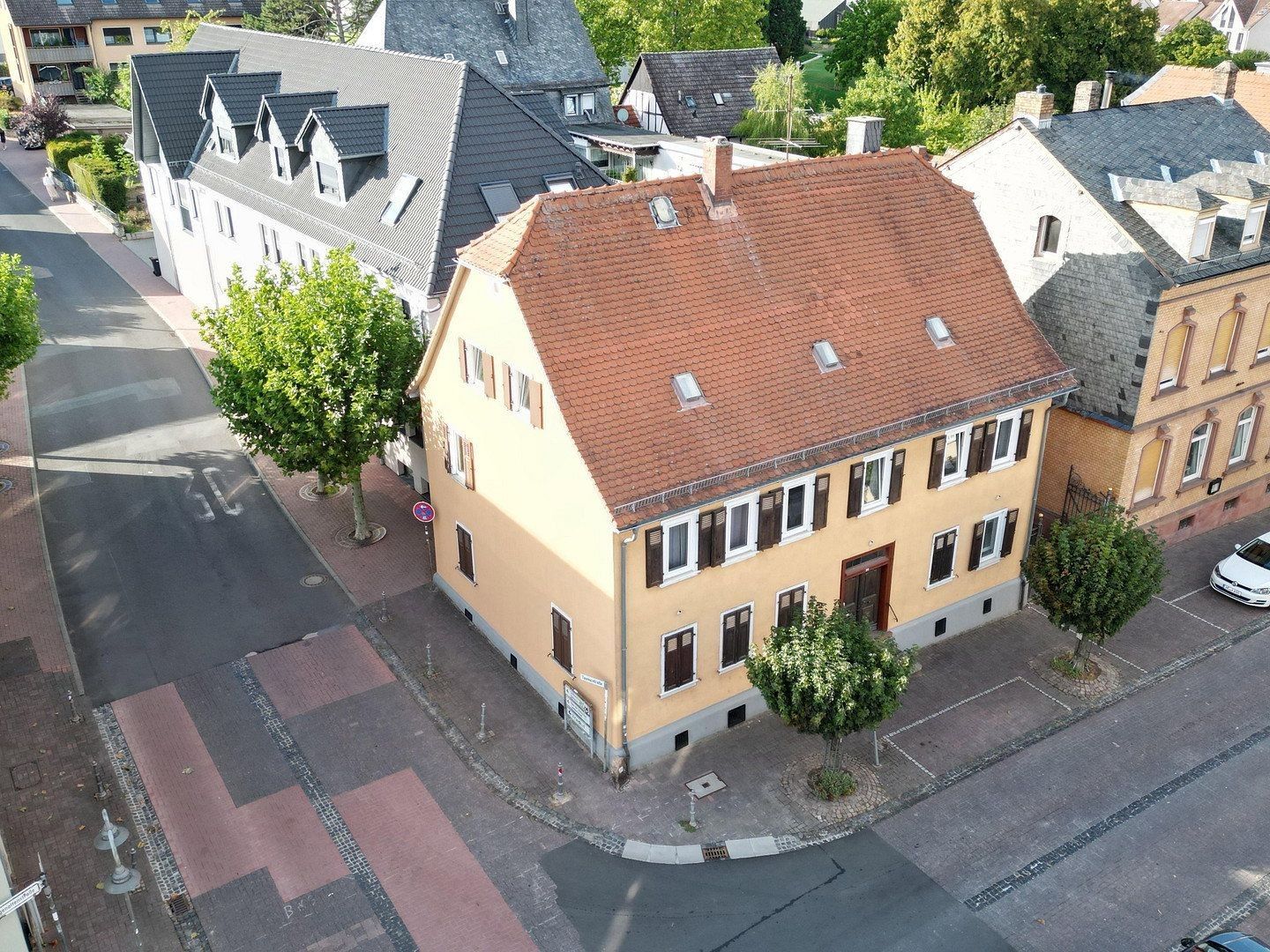 Rodinné domy, Hugenottenstr. 94, , Hessen, 260 m² - 1